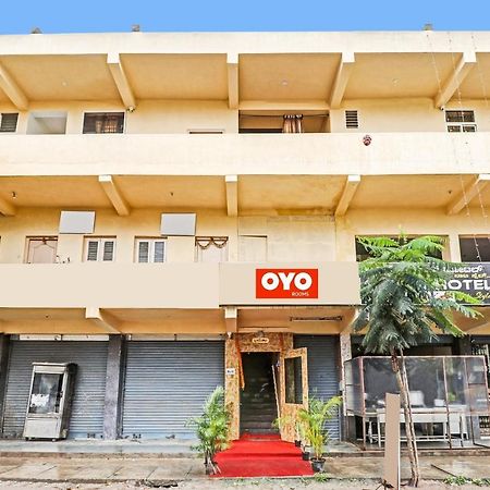 Oyo Flagship Hotel Golden Suites Bangalore Bagian luar foto