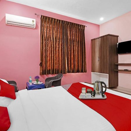 Oyo Flagship Hotel Golden Suites Bangalore Bagian luar foto