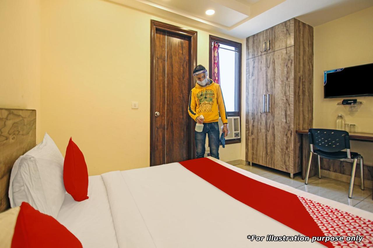 Oyo Flagship Hotel Golden Suites Bangalore Bagian luar foto