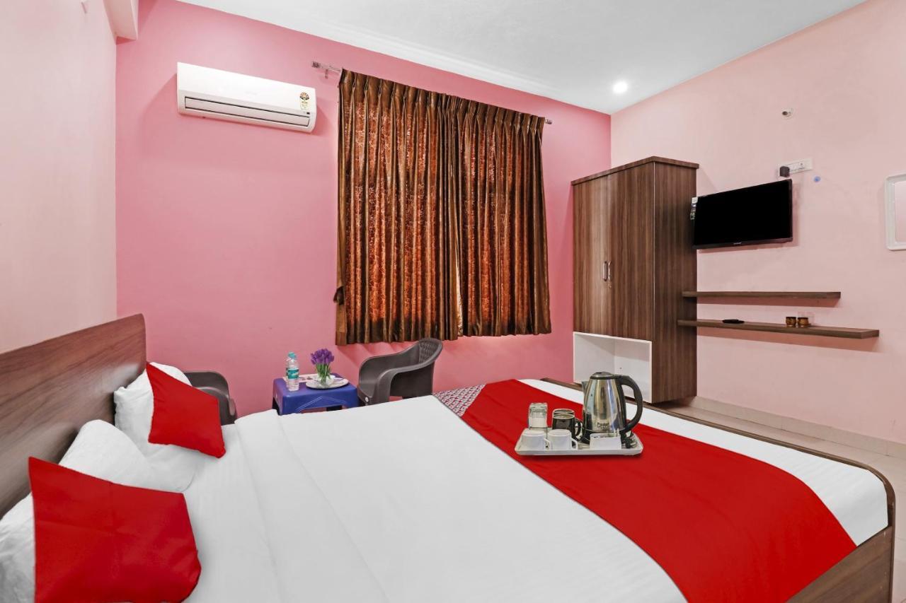 Oyo Flagship Hotel Golden Suites Bangalore Bagian luar foto